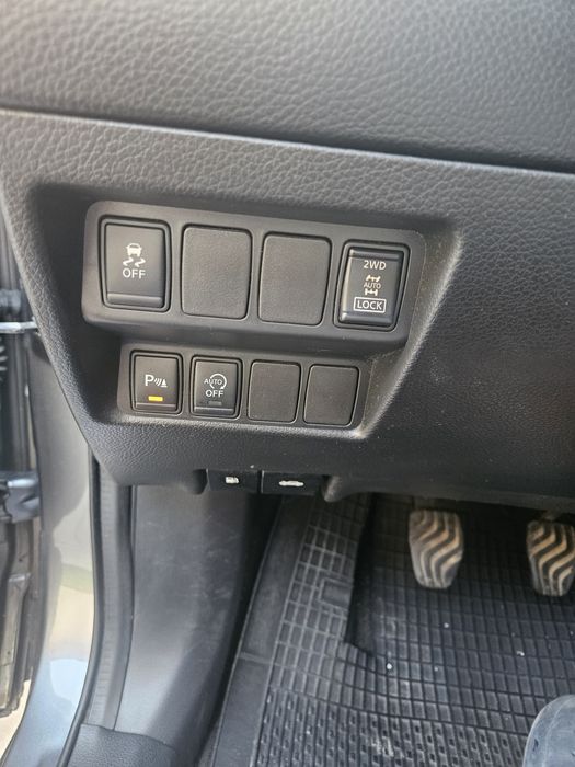 Nissan qashqai j11  4×4  2014