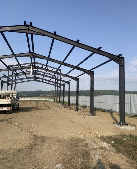 Vand structura metalica din profile cu teava pe acoperis