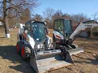 Închiriez mini excavator și încărcător frontal