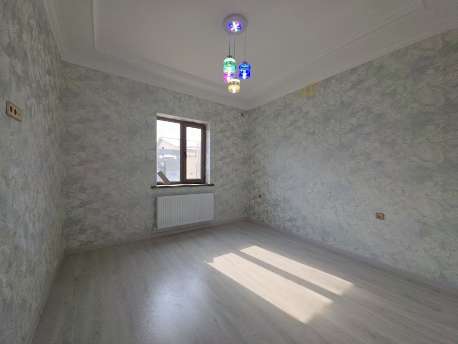 Участок махалля Чорток 3.4 сотки 6 комнат 4 санузла + холл и подвал