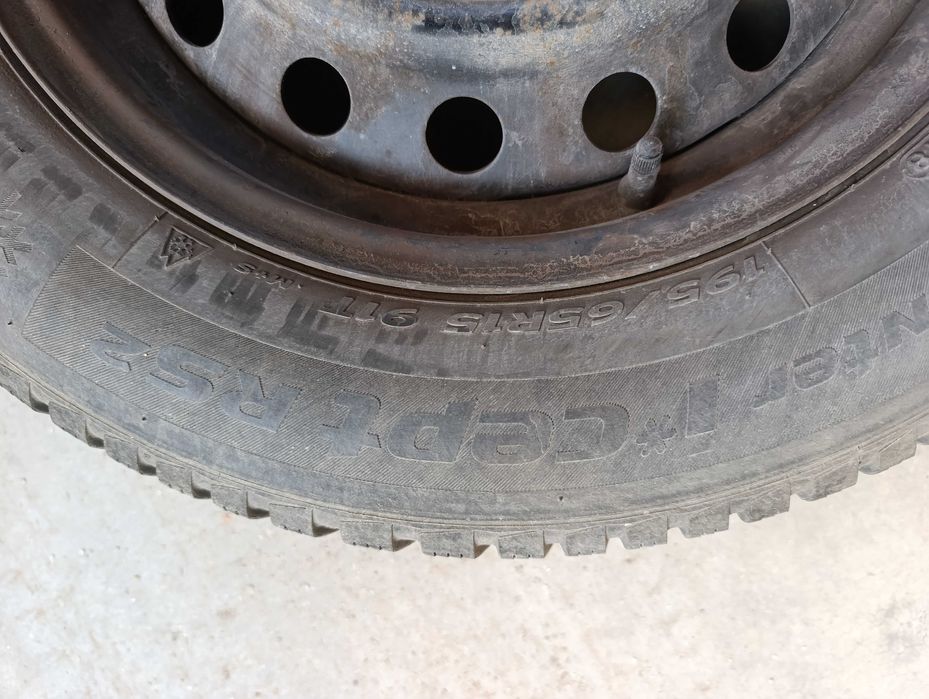 Зимни гуми HANKOOK 195/65/15 RS2 - 2бр.