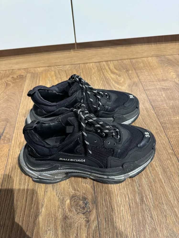 BALENCIAGA Triple S черни