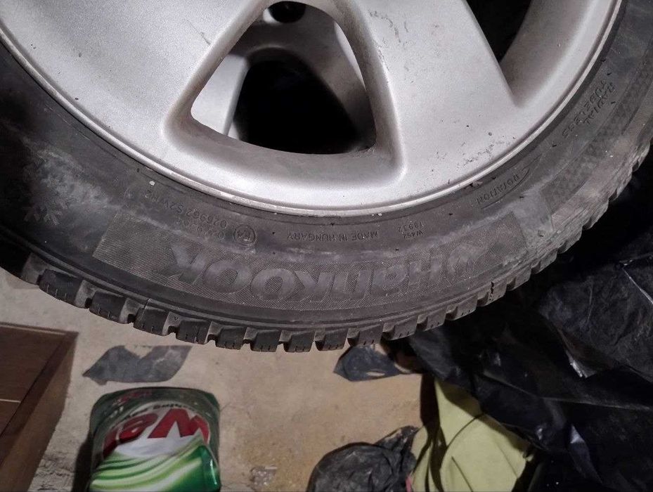 Продавам зимни гуми Hankook с лети джанти 205/55/16
