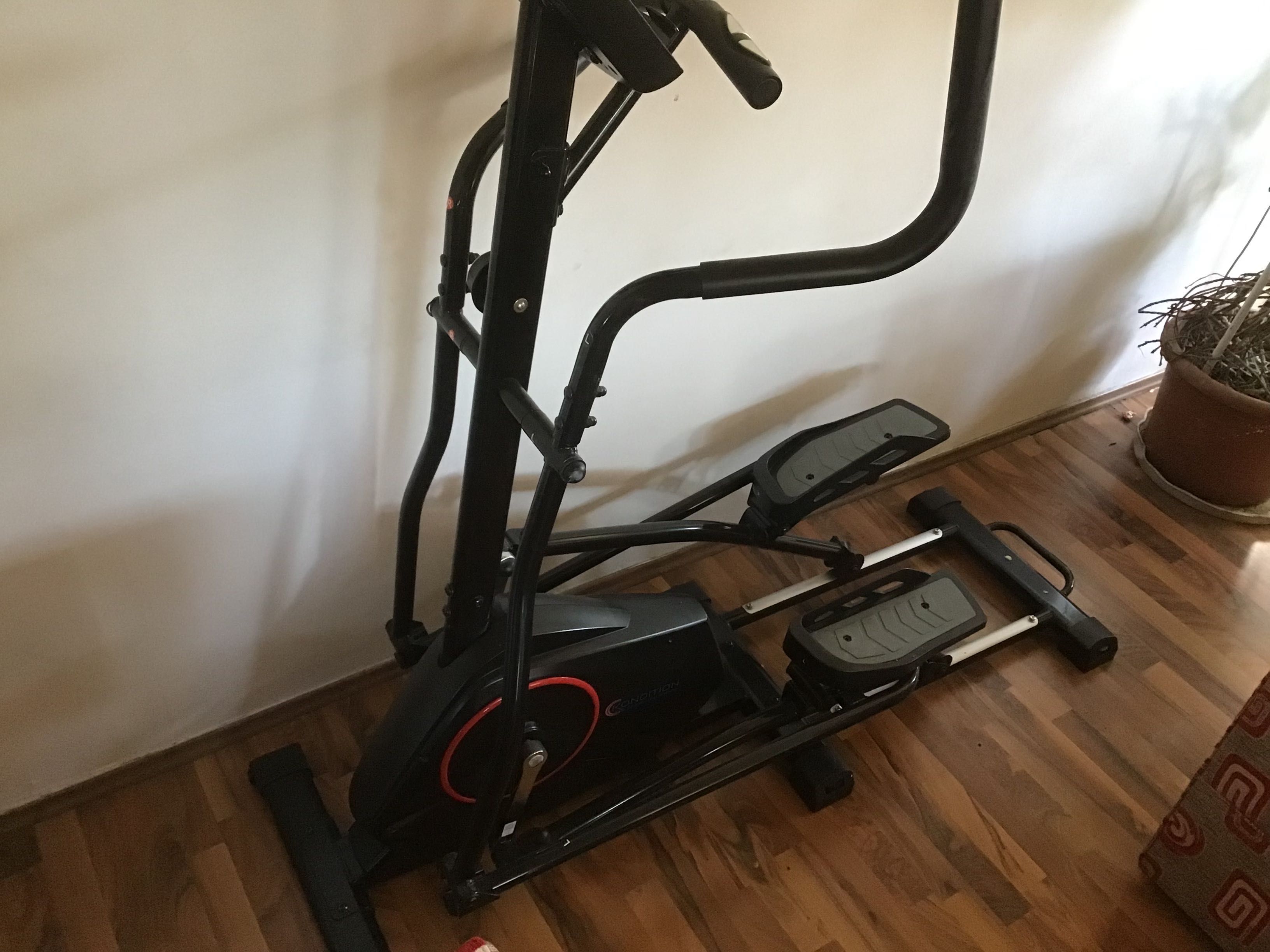 Bicicletă eliptică Cross trainer  model CST 7200