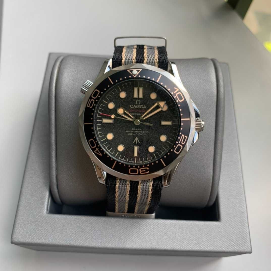 Автоматичен мъжки часовник OMEGA Seamaster Diver 300M 007 NATO