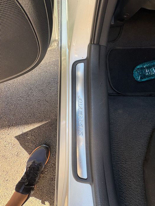 Тойота Авенсис Т25