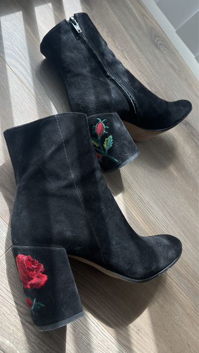 Cizme de piele deosebite marimea 38