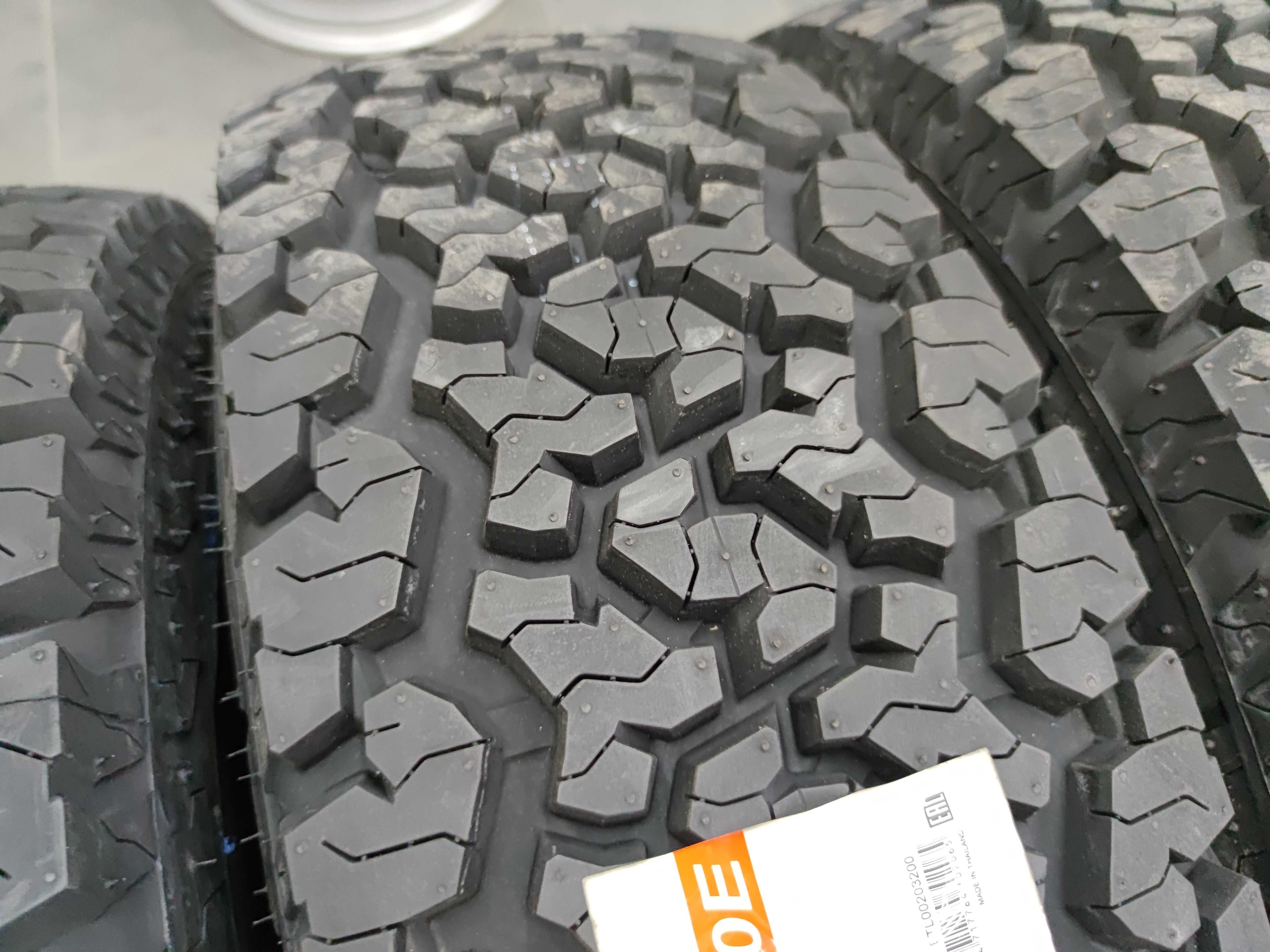 Нови Всесезонни гуми All Terrain 235 75 15 - Maxxis