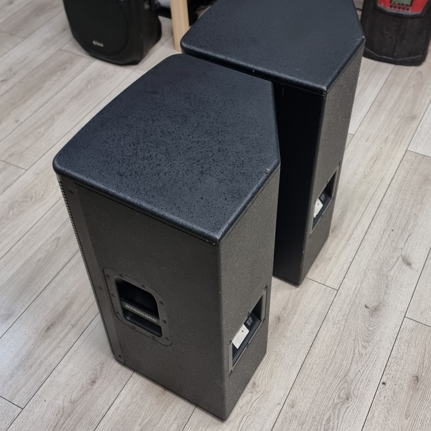 Amanet F28: Boxe Pasive Dynacord A 115
