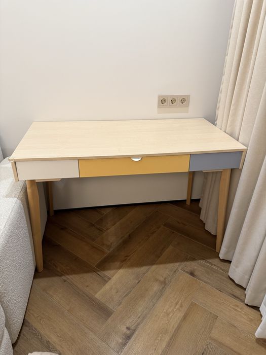 Журнальный стол Лесли