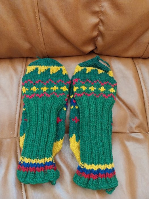 Автентични родопски, вълнени чорапи.Нови.Съхранявани грижливо