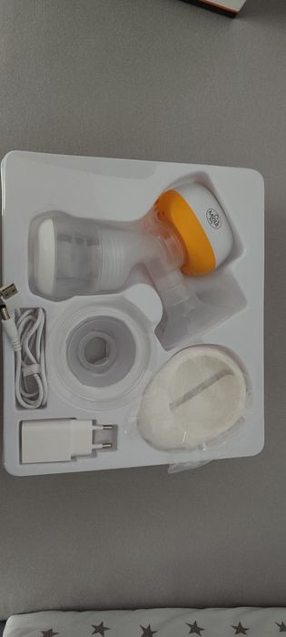 Vând pompă de san electrică.