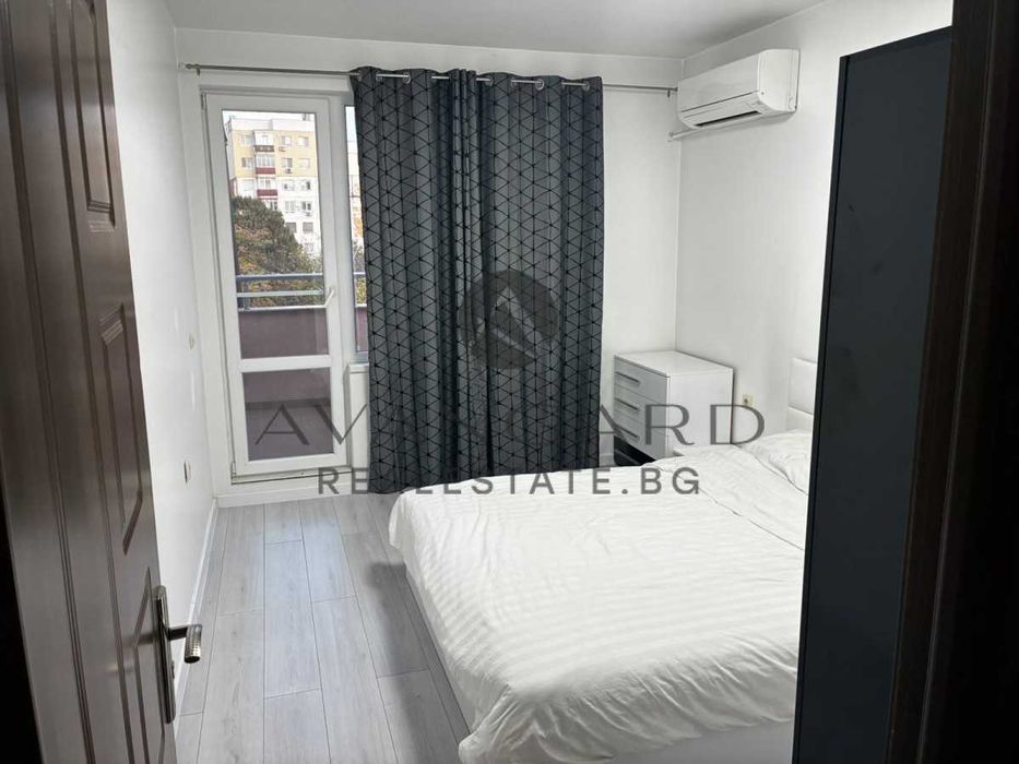 Продава се Тристаен апартамент в Пловдив, Център - 145 кв.м за 1970 €/кв.м - Снимка #3