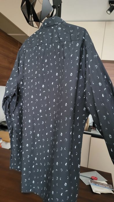 Продавам мъжка риза Celio