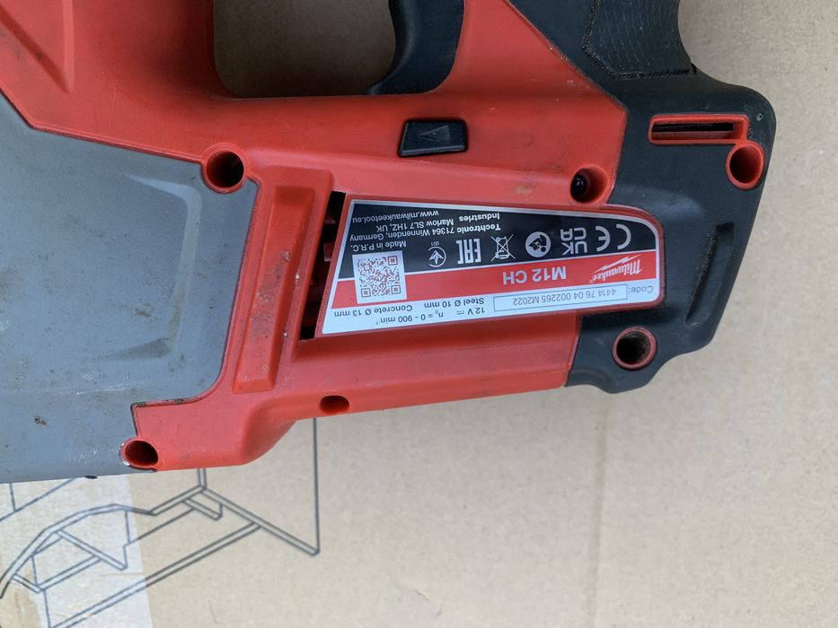 Milwaukee M12 CH/безчетков перфоратор/+ 1 батерия 4 ah.,