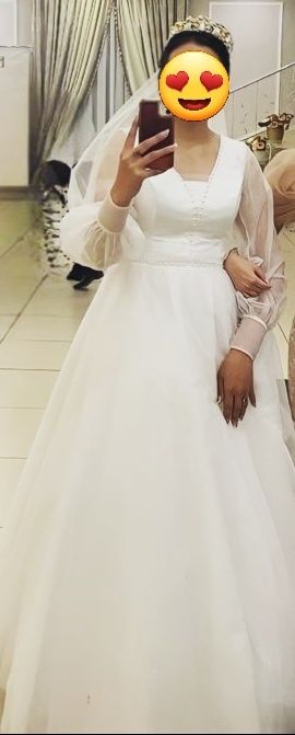 Продам свадебное платье модель классика, мода 2023 года!