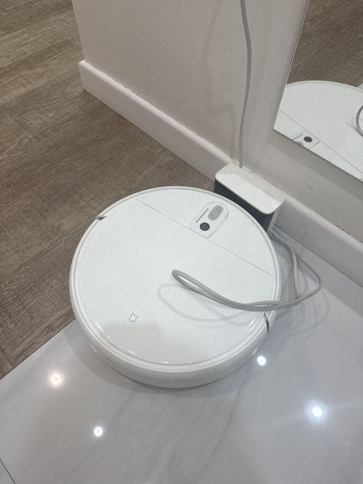 Продам робот пылесос