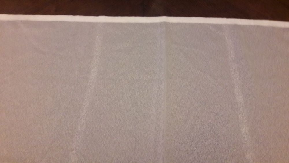 Perdele albe si colorate scurte si lungi. Pret de la 8 la 15 lei.