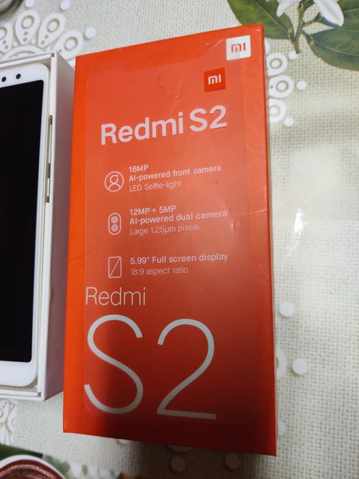 Xiaomi Redmi S2 64 GB memorie 4 GB ram