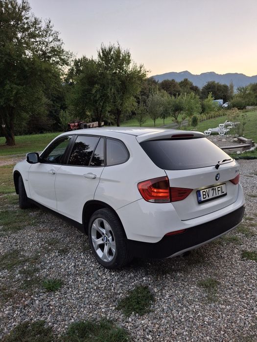 Vind.  BMW. X1. 2D
