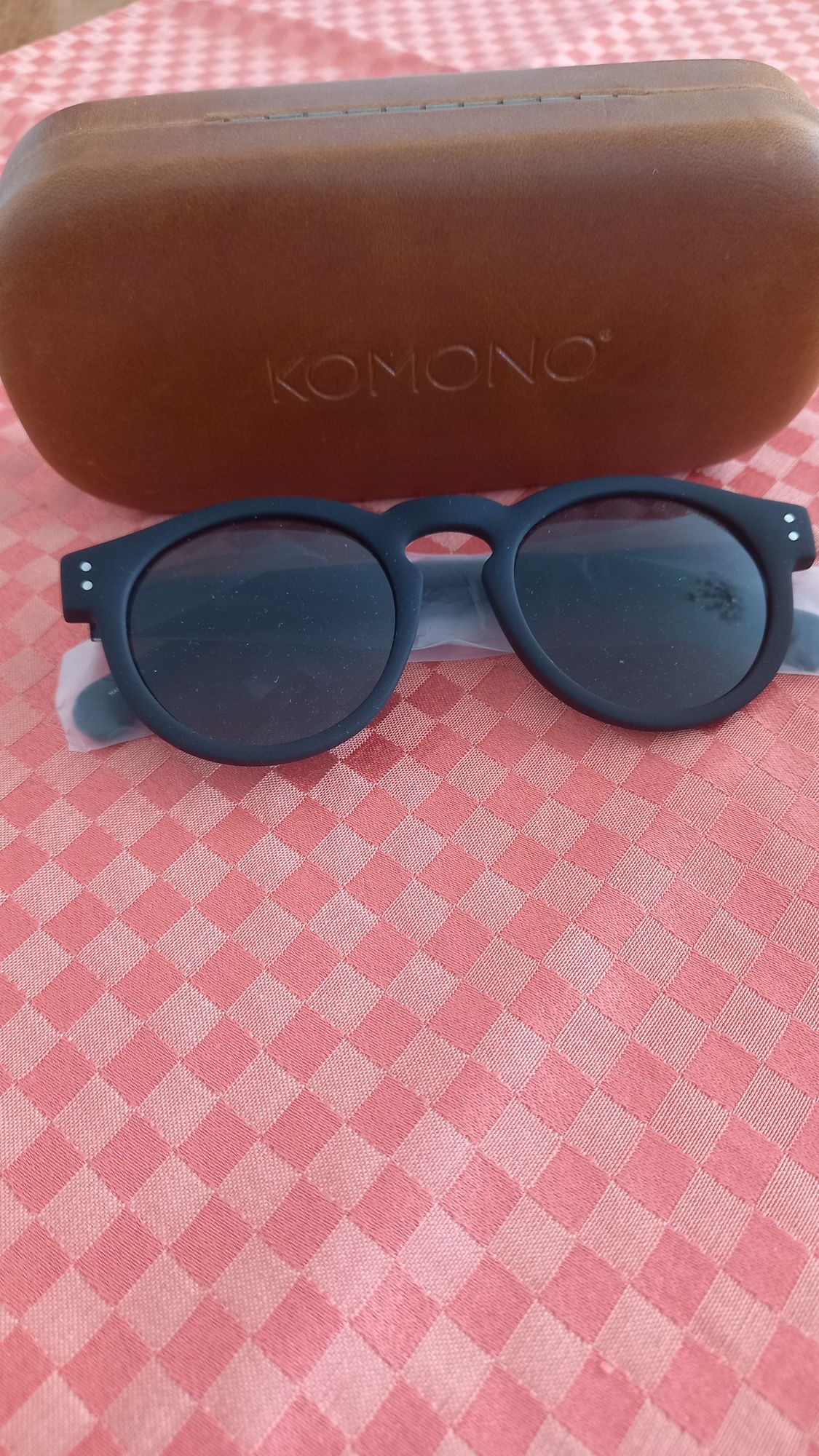Слънчеви очила Comono
