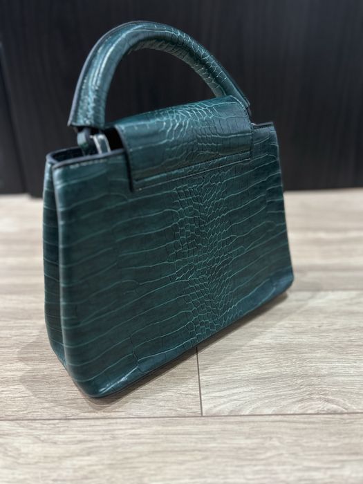 Чанта Louis Vuitton Capucines