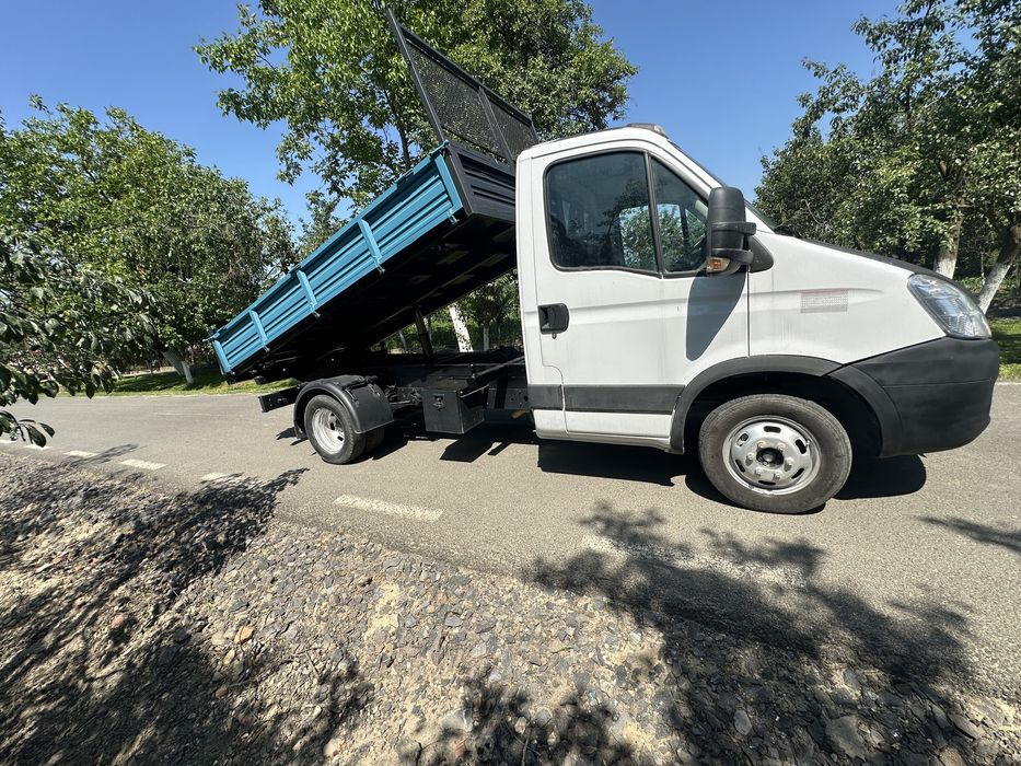 Vand Iveco daily  an 2013-2.3D rate fixe doar cu buletinul tbi bank