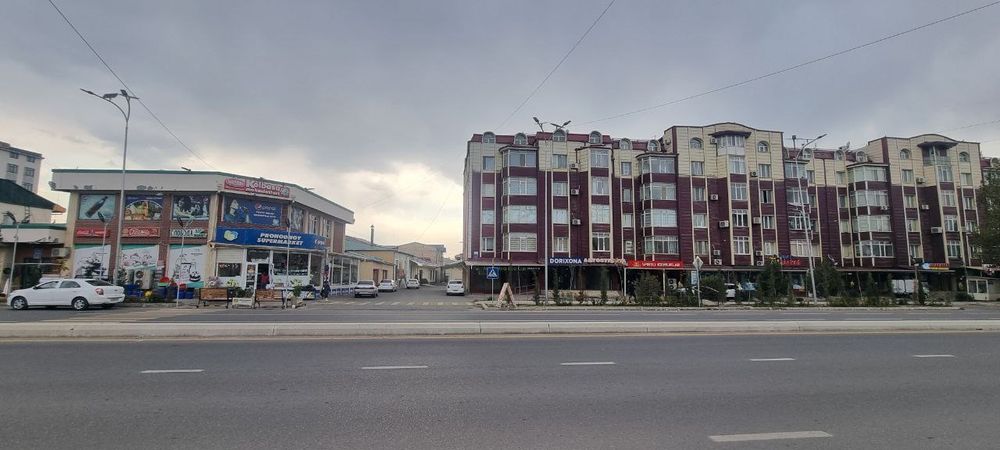 Сдается в долгосрочную аренду нежилое коммерческое помещение