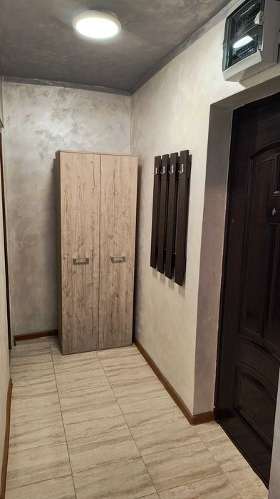 Închiriez garsonieră