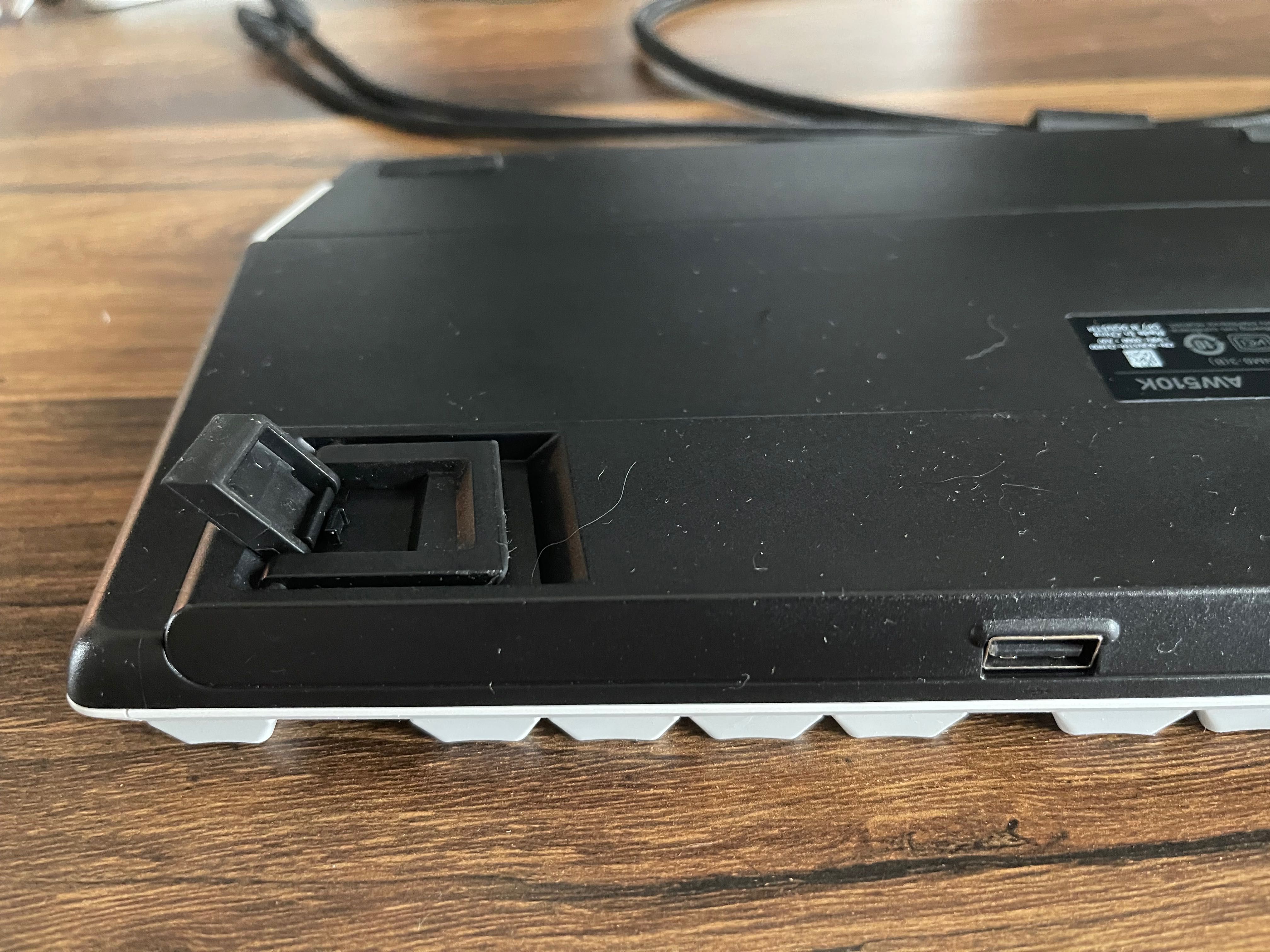 Супер лека и бърза геймърска Клавиатура Alienware AW510K Lunar Light