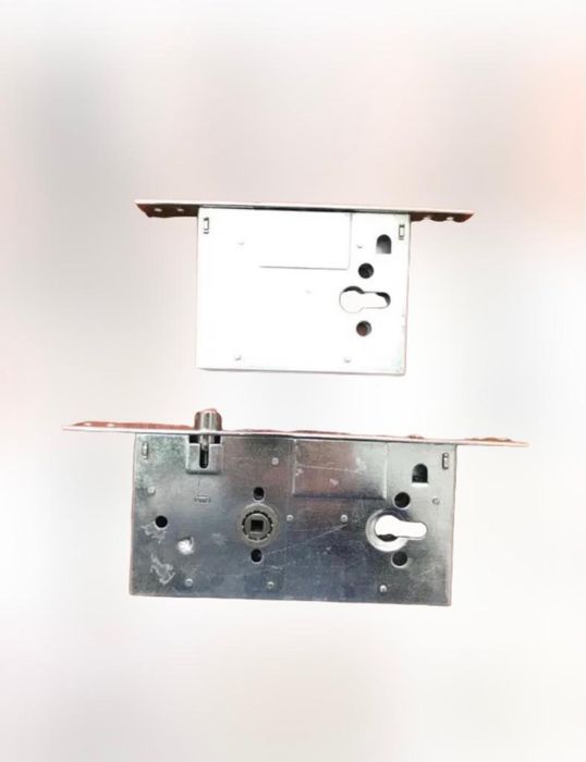 Butuc usa metalica BEYLER ORIGINALA 68-78mm