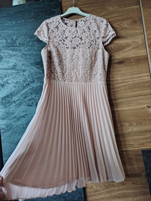 Нова Рокля H&M/S