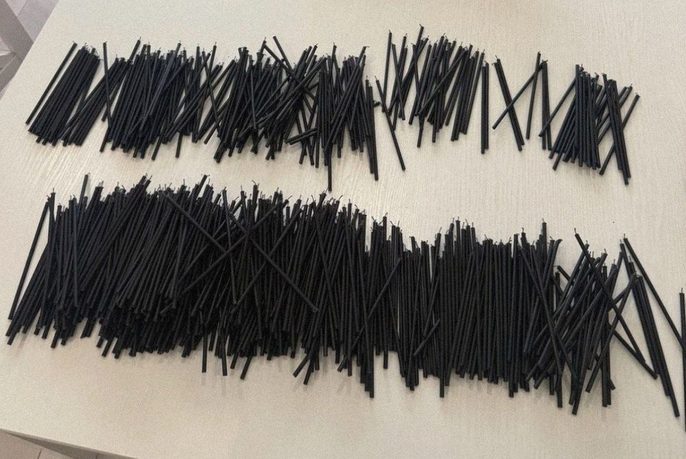 Черные тонкие свечи из пчелиного воска высокого качества из России