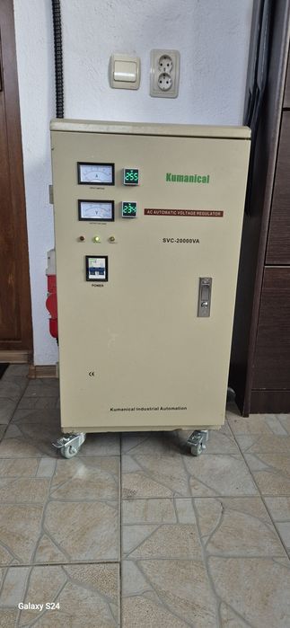 Stabilizator de tensiune SVC monofazic cu servomotor 20000Va