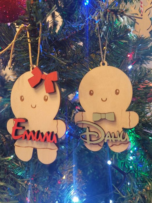 Коледни дървени персонализирани играчки – Идеален подарък и украса!