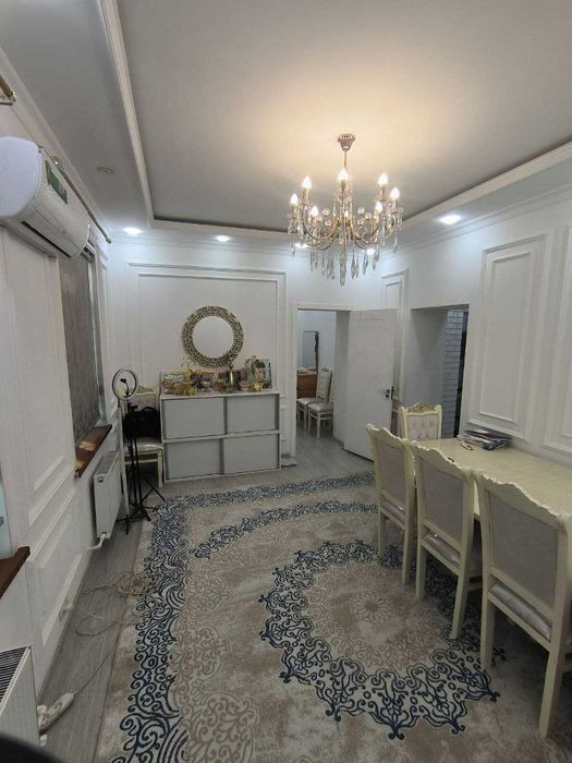 Sotiladi hovli 4 sotix Alieva, Xusnobod, Kadisheva, Olmos metro bekati