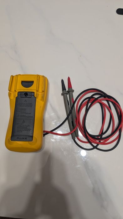Fluke 114 True RMS мултиметър
