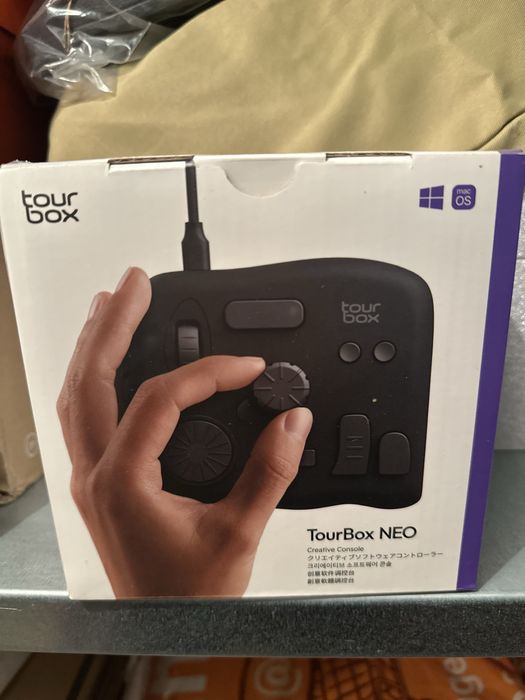 Tourbox - Персонализиран контролер за редактиране на видео