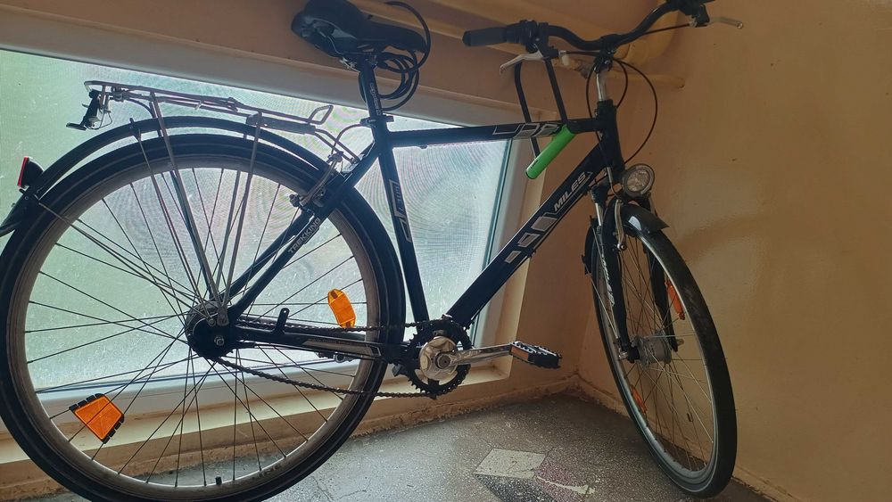 Vând bicicleta MILES