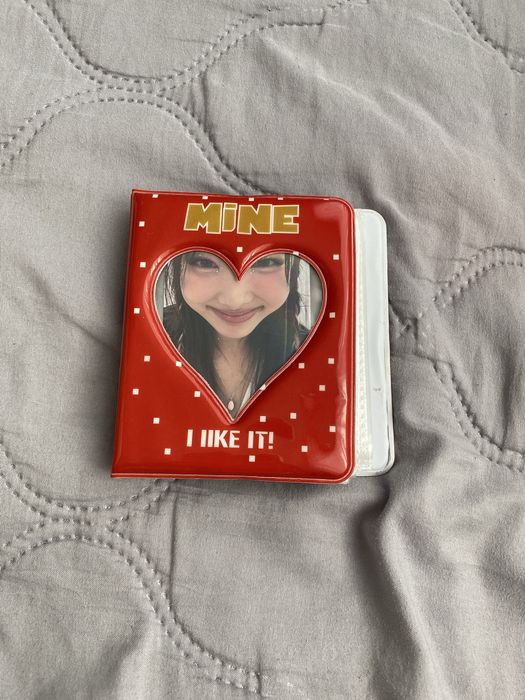 Кпоп карточки в картохранилке