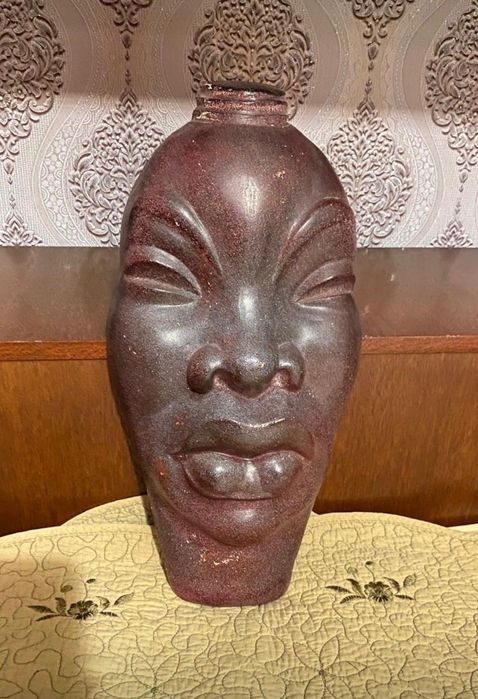 Настенная гипсовая маска — декоративная фигура