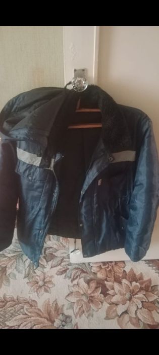 Продам куртку мужскую