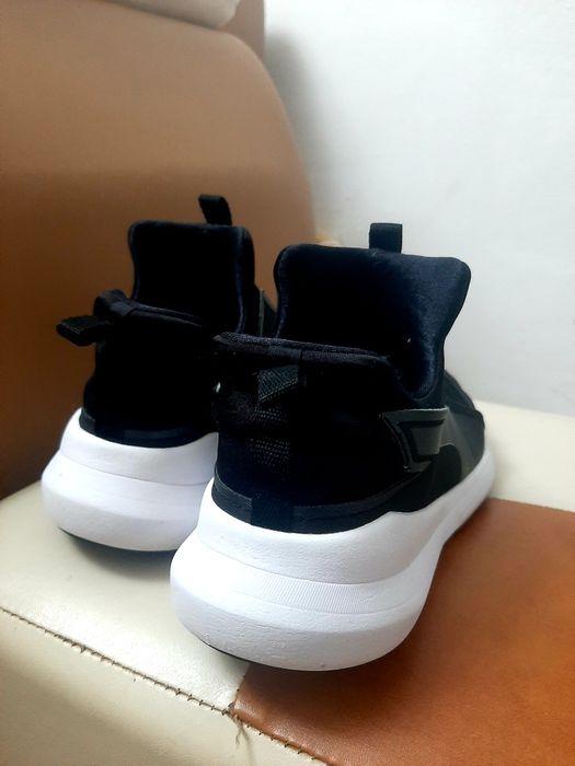 Adidasi puma ca noi