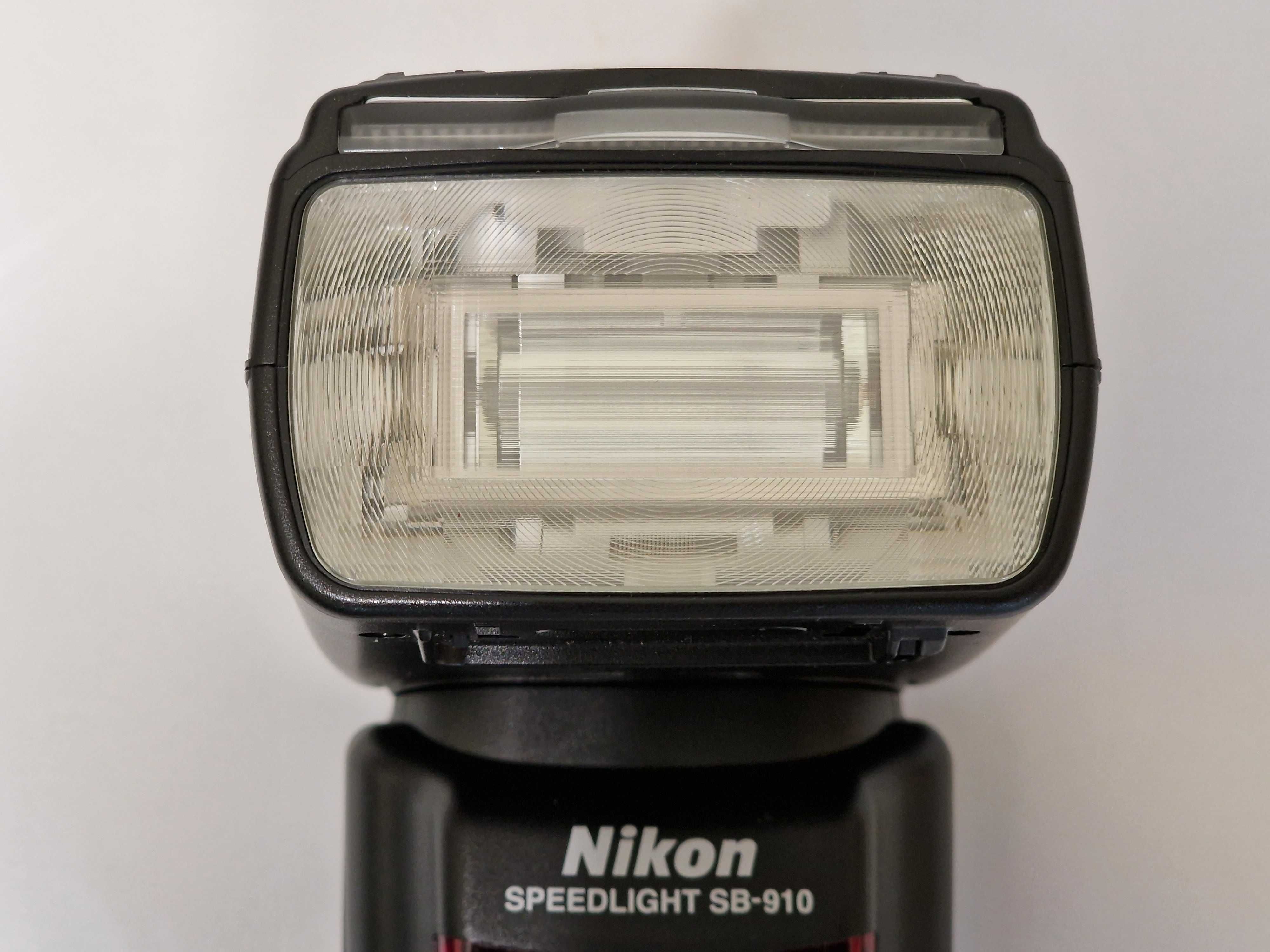 Blitz Nikon SB910 + battery pack + 1 set acumulatori maha powerex PRO