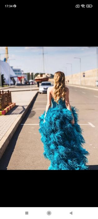 Абитуриентска рокля