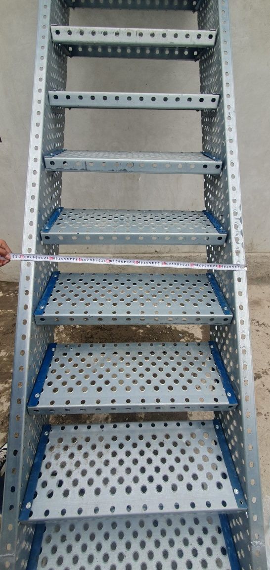 Scari zincate 75x27cm 13 trp