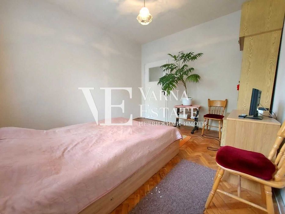 Продава се Тристаен апартамент в Варна, Победа - 65 кв.м за 1693 €/кв.м - Снимка #13