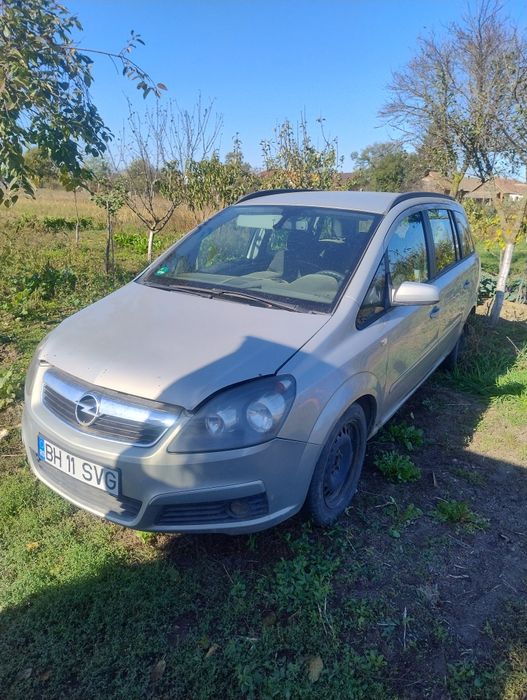 vând piese Opel Zafira b