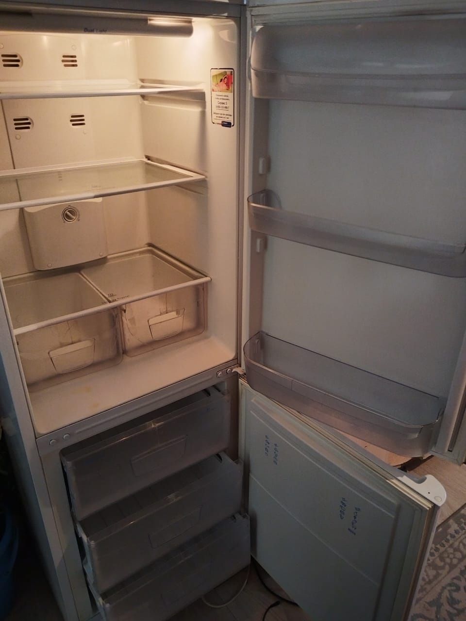 Холодильник Indesit