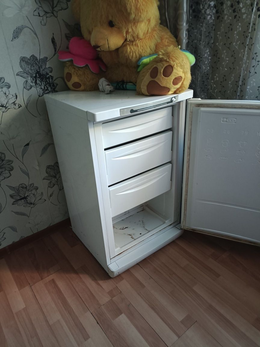 Продам морозильную камеру